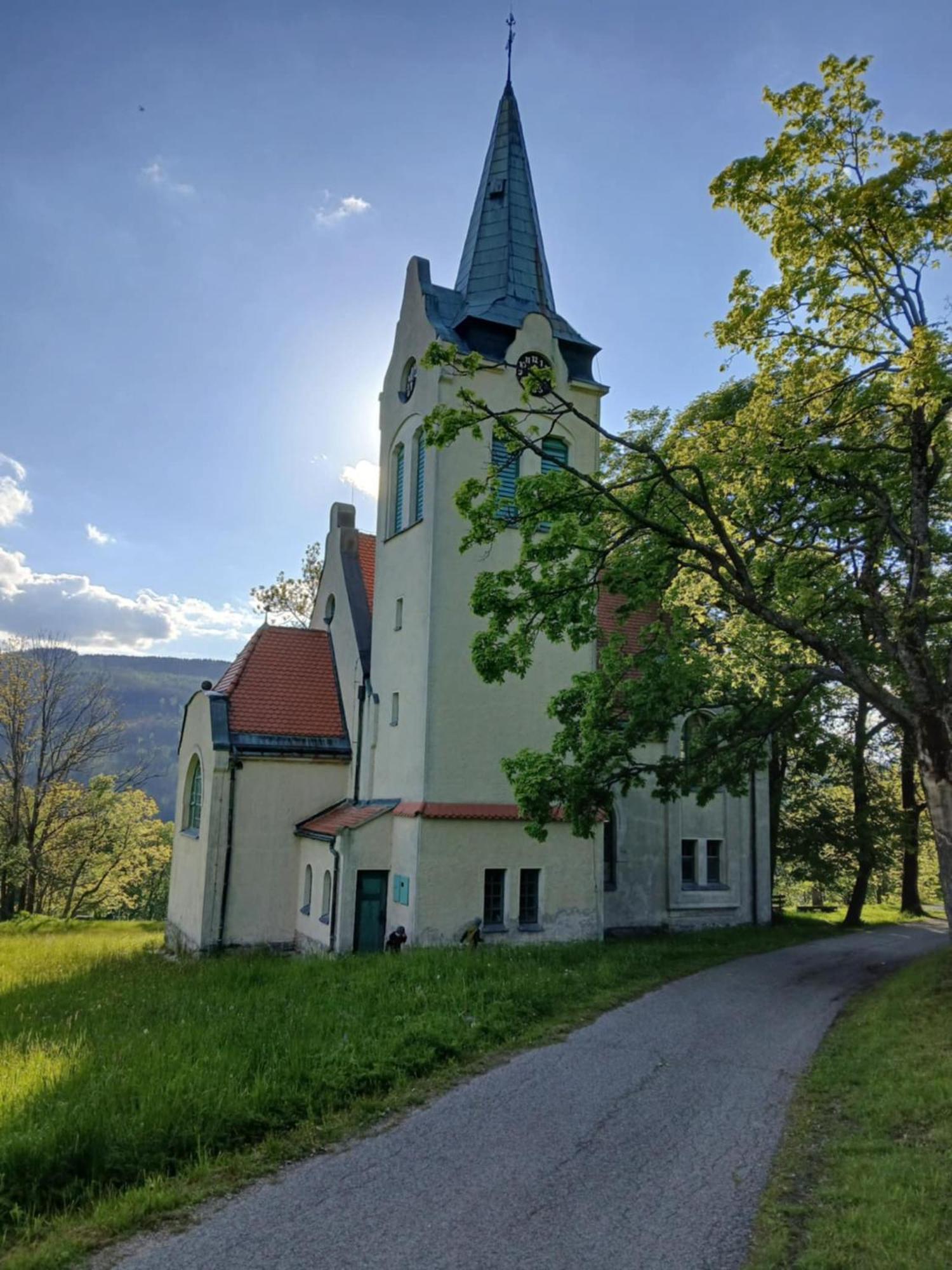 Chalupa Na Desitce Strazne Exterior photo